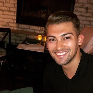 Meet your Posher, Hunter